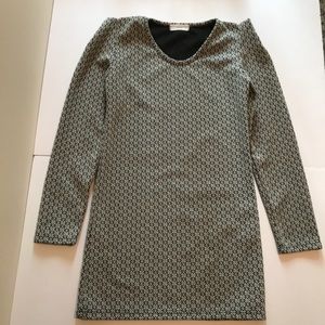 Popcorn. Black and white tunic top.